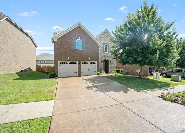 Property at 266 Meandering Dr, Lebanon, TN 37090, 4 beds, 2.5 baths