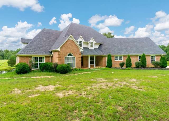 Property at 4100 River Rd, Baxter, TN 38544, 5 beds, 4 baths