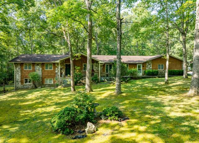 Property at 61 Woodsway, Crossville, TN 38555, 5 beds, 2.5 baths