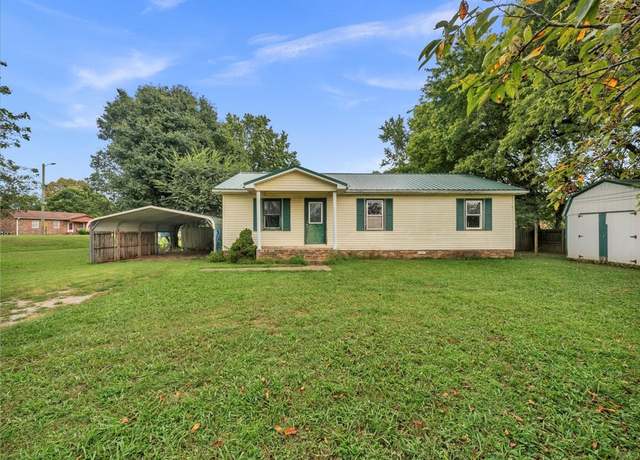 Property at 153 Curtis Askins Blvd, Fayetteville, TN 37334, 3 beds, 1 bath