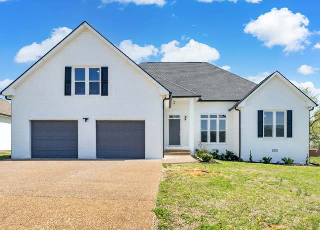 Property at 102 Highland Rdg, Hendersonville, TN 37075, 5 beds, 4 baths