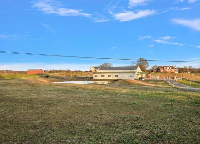 Property at 143 Coble Rd, Shelbyville, TN 37160, 2 beds, 1 bath