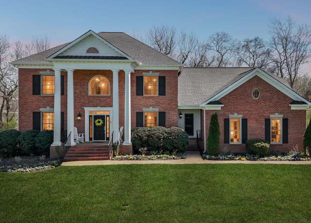 Property at 2145 Summer Hill Cir, Franklin, TN 37064, 4 beds, 5 baths