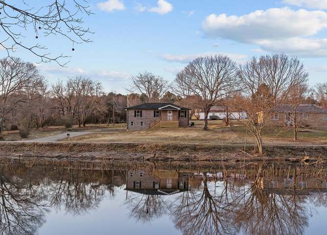 Property at 1024 Evans Rd, Burns, TN 37029, 3 beds, 2 baths
