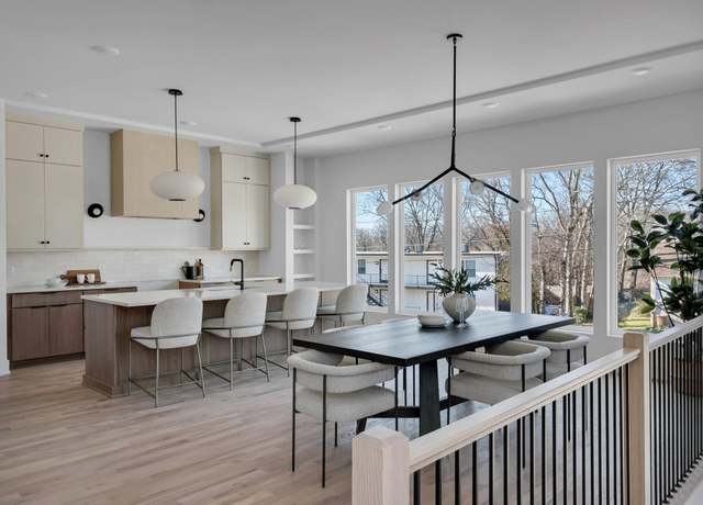 Property at 419 Acklen Park Dr, Nashville, TN 37205, 4 beds, 3.5 baths