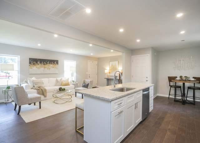 Property at 2966 Anderson Rd, Nashville, TN 37217, 4 beds, 3 baths