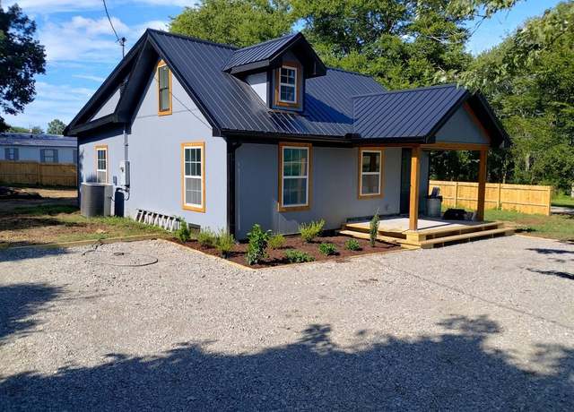 Property at 1814 Vales Mill Rd, Pulaski, TN 38478, 2 beds, 2 baths