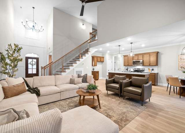 Property at 867 Burley Barn Rd, Clarksville, TN 37042, 5 beds, 3.5 baths