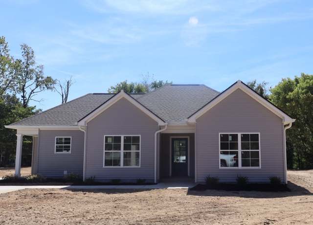 Property at 1016 W College St, Greenbrier, TN 37073, 3 beds, 2 baths