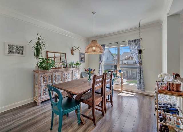 Property at 119 Stonecrest Dr, Nashville, TN 37209, 3 beds, 3 baths