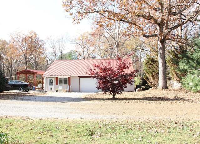 Property at 214 Holiday Ln, Sparta, TN 38583, 1 bed, 1 bath