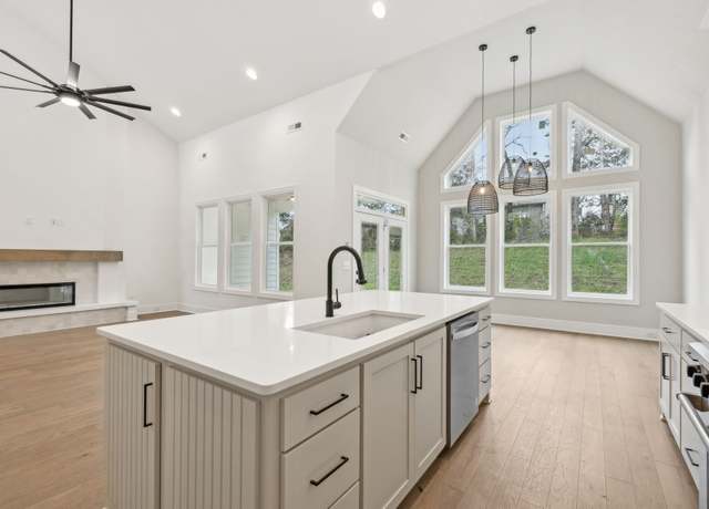 Property at 517 Matthew Miller Dr, Smyrna, TN 37167, 4 beds, 3 baths