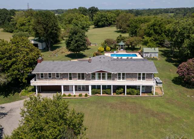 Property at 344 Peach Valley Rd, Gallatin, TN 37066, 4 beds, 2.5 baths