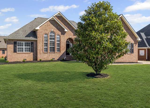 Property at 327 Sayre Ln, Murfreesboro, TN 37127, 3 beds, 2 baths
