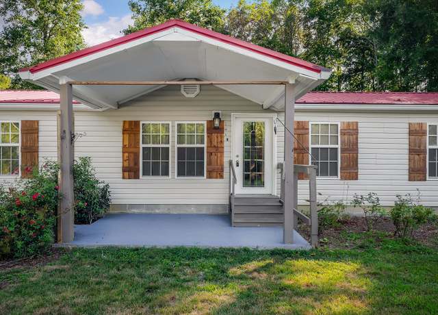 Property at 101 Sanford Rd, Cookeville, TN 38506, 3 beds, 2 baths