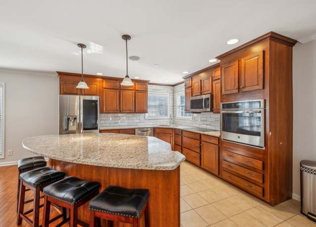 Property at 192 Winfrey Ct, Pleasant View, TN 37146, 3 beds, 2.5 baths