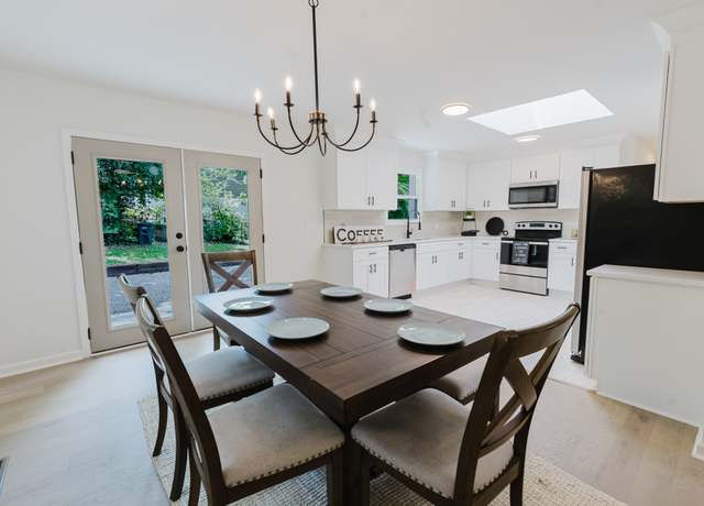 Property at 4617 Saunders Ave, Nashville, TN 37216, 4 beds, 3 baths