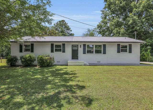 Property at 475 Hiawatha Cir, Chickamauga, GA 30707, 4 beds, 2.5 baths