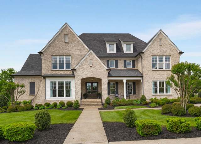 Property at 9226 Lehigh Dr, Brentwood, TN 37027, 5 beds, 5.5 baths