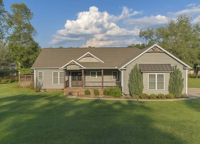 Property at 117 Indian Creek Rd, Hohenwald, TN 38462, 3 beds, 2 baths