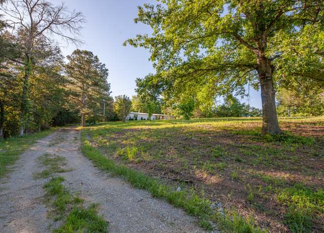 Property at 304 Fuss Hollow Rd, Petersburg, TN 37144, 3 beds, 2 baths