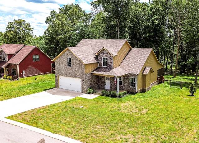 Property at 426 Kristie Michelle Ln, Clarksville, TN 37042, 4 beds, 2.5 baths