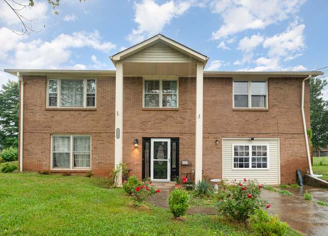 Property at 3322 Carrie Dr, Clarksville, TN 37042, 5 beds, 2.5 baths