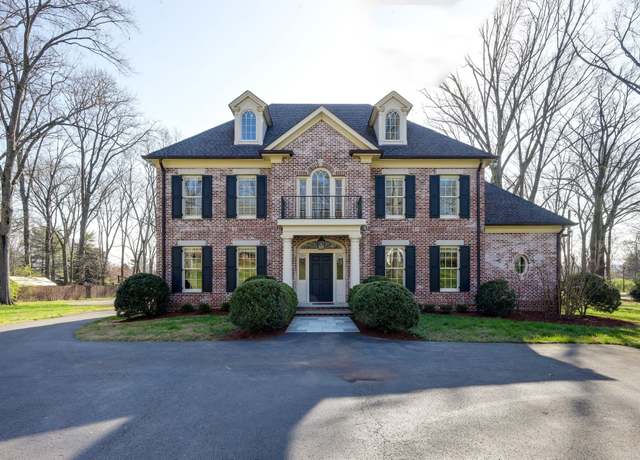 Property at 6021 Jocelyn Hollow Rd, Nashville, TN 37205, 6 beds, 7 baths