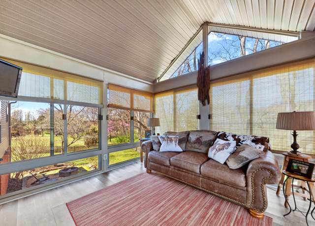 Property at 1408 Ridley Dr, Franklin, TN 37064, 3 beds, 2.5 baths
