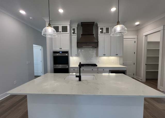 Property at 5900 Willoughby Way, Murfreesboro, TN 37129, 4 beds, 3.5 baths