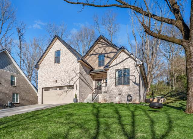 Property at 740 Beech Dr, Clarksville, TN 37040, 4 beds, 3 baths