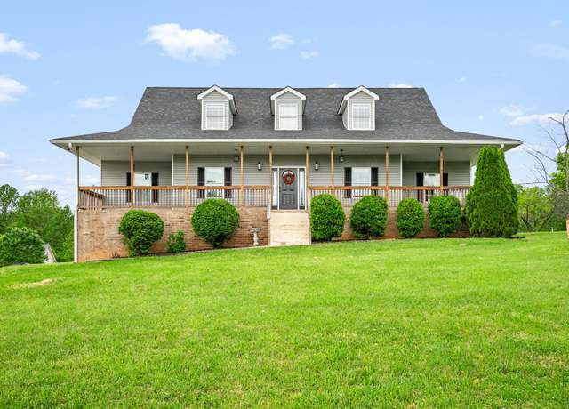 Property at 830 Blakemore Rd, Dickson, TN 37055, 4 beds, 4 baths
