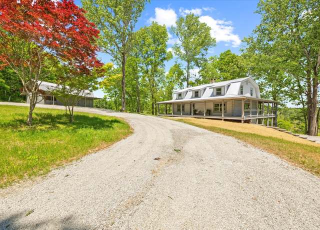 Property at 4221 New Hope Rd, Celina, TN 38551, 3 beds, 2.5 baths