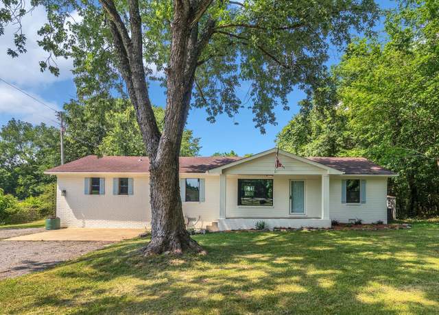 Property at 1441 Compton Rd, Murfreesboro, TN 37130, 4 beds, 2.5 baths