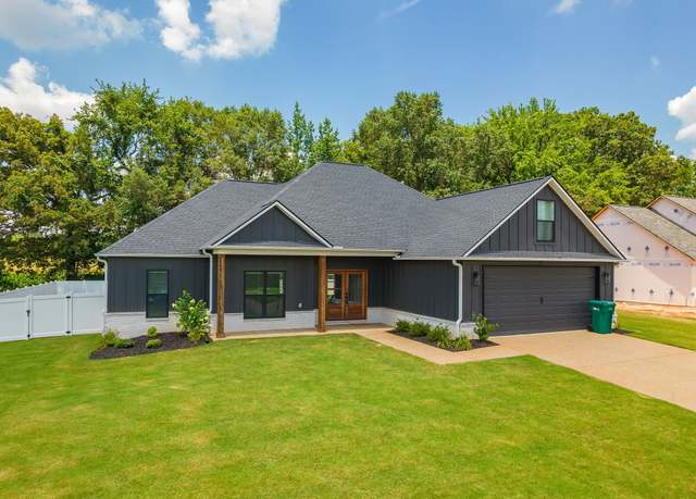 Property at 50 Shady Meadows Dr, Jackson, TN 38305, 3 beds, 2 baths
