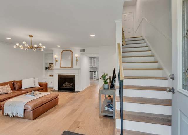 Property at 134 Boxwood Dr, Franklin, TN 37069, 3 beds, 2 baths