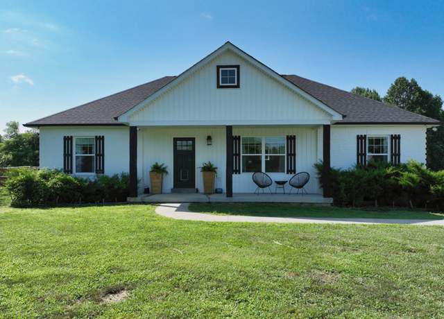 Property at 10369 Epperson Springs Rd, Westmoreland, TN 37186, 3 beds, 2 baths