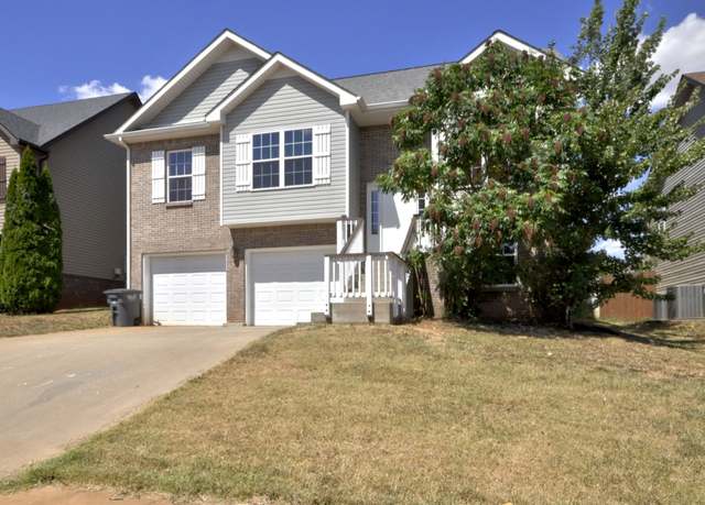 Property at 613 Snowshoe Ln, Clarksville, TN 37040, 5 beds, 3 baths