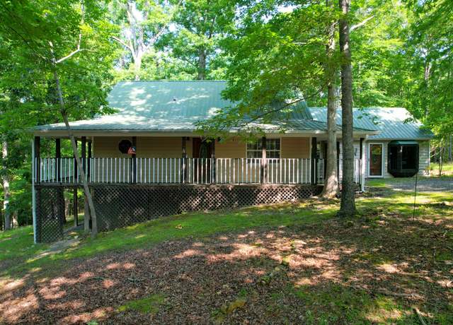 Property at 1678 Four Seasons Dr, Smithville, TN 37166, 3 beds, 1.5 baths