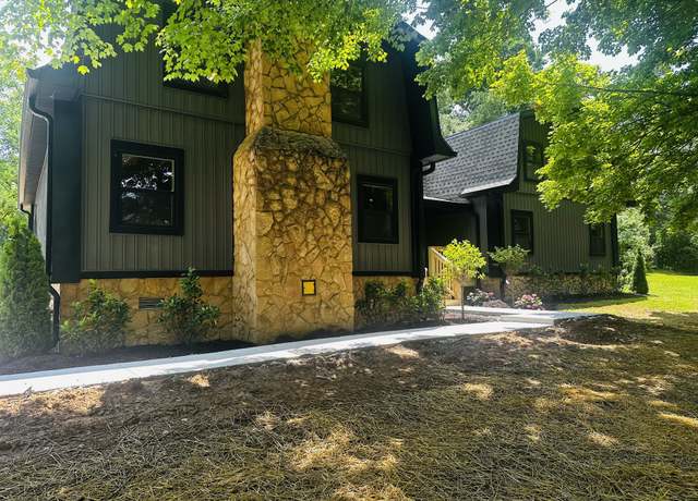 Property at 7121 Robinson Dr, Fairview, TN 37062, 4 beds, 3.5 baths