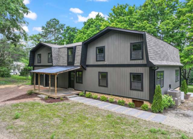 Property at 7121 Robinson Dr, Fairview, TN 37062, 4 beds, 3.5 baths