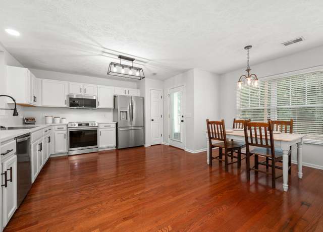 Property at 1013 Bradford Park Rd, Mount Juliet, TN 37122, 3 beds, 2.5 baths