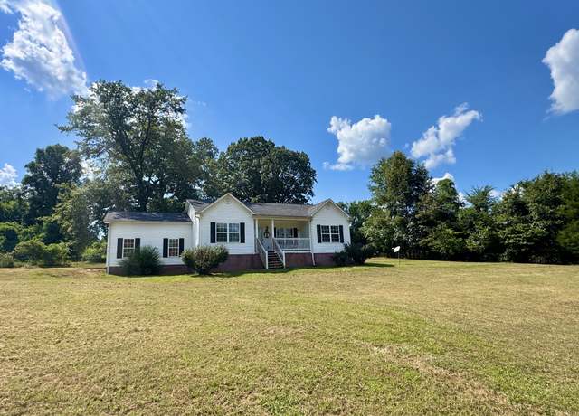 Property at 899 Southerland Rd, Dickson, TN 37055, 3 beds, 2 baths