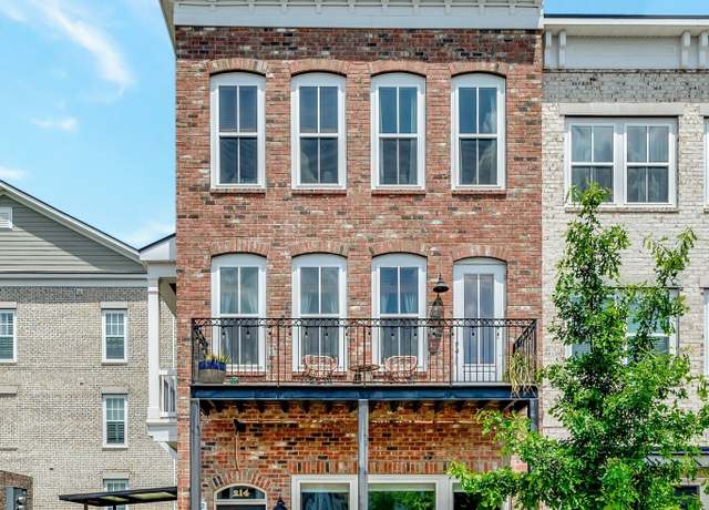 Property at 214 Muir Ave, Nolensville, TN 37135, 3 beds, 3 baths