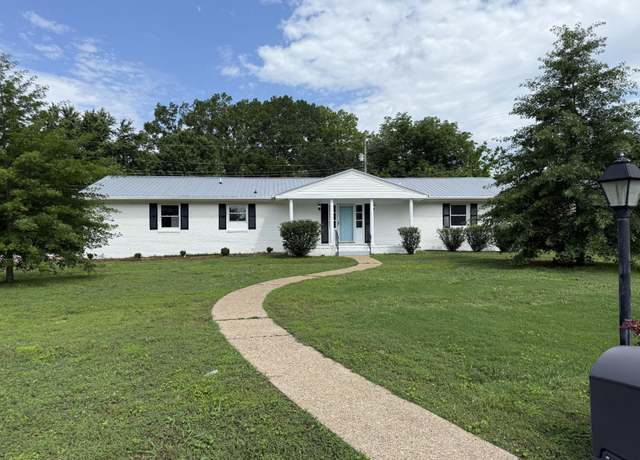 Property at 4201 Forest Plaza Dr, Hixson, TN 37343, 4 beds, 3 baths