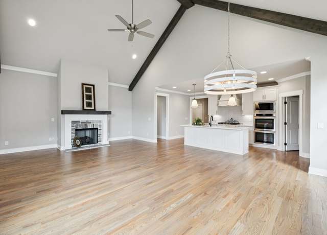 Property at 1030 Gadwall Ln, Spring Hill, TN 37174, 5 beds, 3 baths