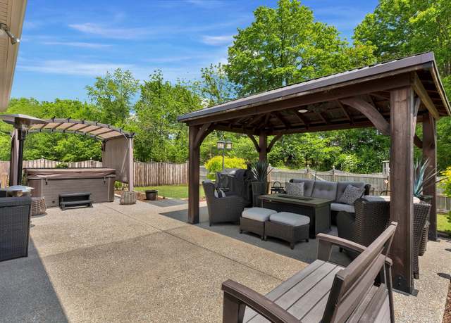 Property at 234 Telavera Dr, White House, TN 37188, 3 beds, 2.5 baths