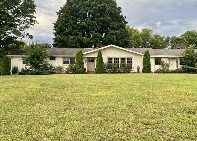 Property at 306 Locust Rd, Clarksville, TN 37043, 3 beds, 3 baths