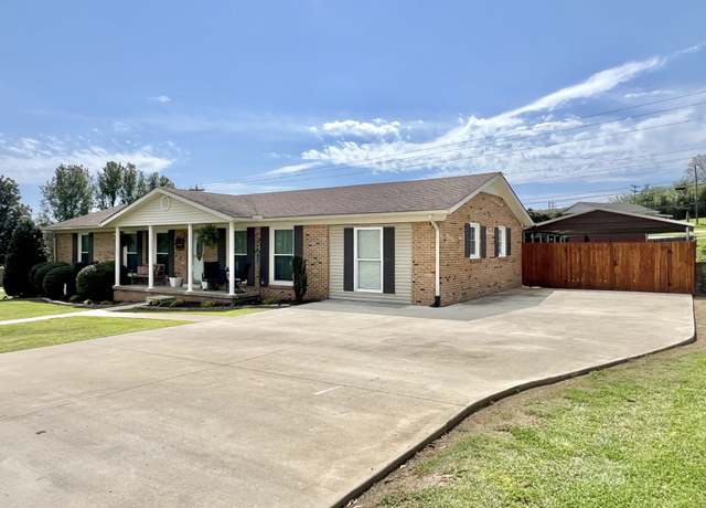 Property at 200 N Tidwell Cir, Pulaski, TN 38478, 3 beds, 2 baths