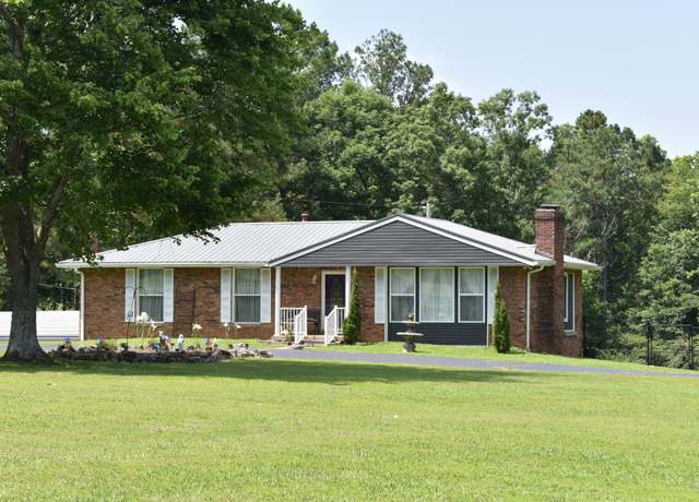 Property at 2364 Skyview Dr, Centerville, TN 37033, 5 beds, 3 baths